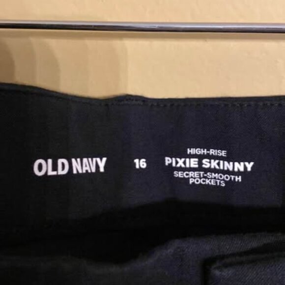 Old Navy Black Pixie Pants - Picture 2 of 2